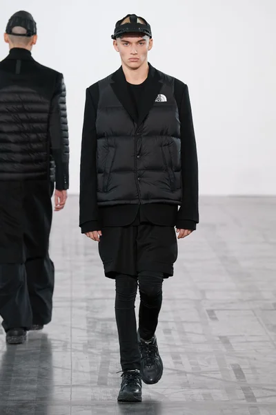 Look 32